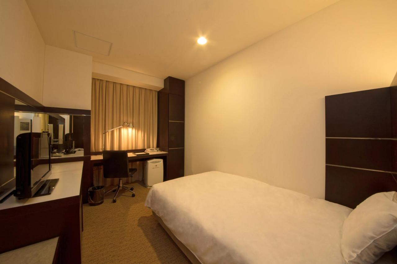Hotel Cross Wave Umeda Osaka Esterno foto